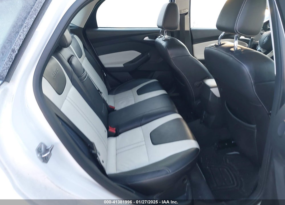 2012 FORD FOCUS TITANIUM VIN: 1FAHP3N29CL233541