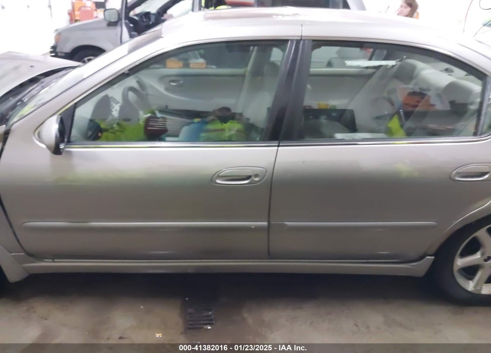2003 NISSAN MAXIMA SE VIN: JN1DA31A23T434045