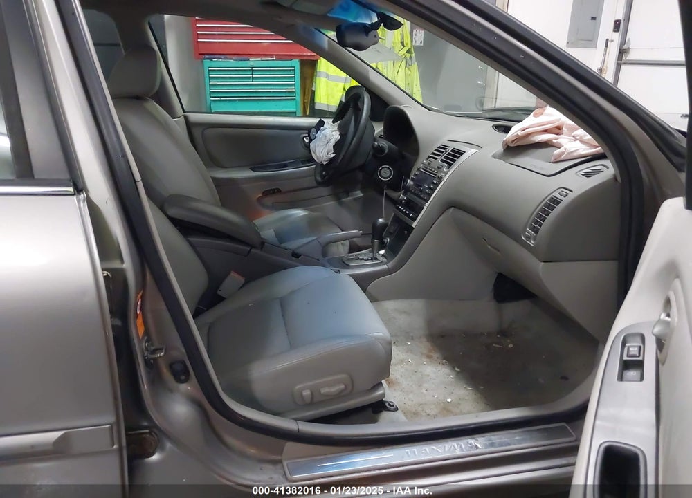 2003 NISSAN MAXIMA SE VIN: JN1DA31A23T434045