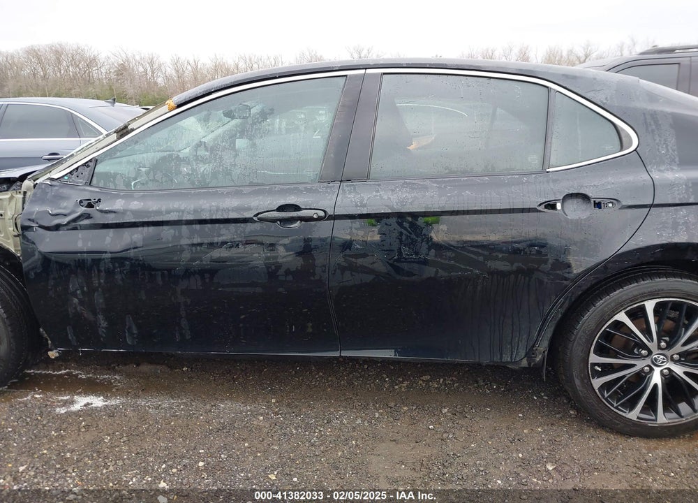 2018 TOYOTA CAMRY VIN: 4T1B11HK2JU583128