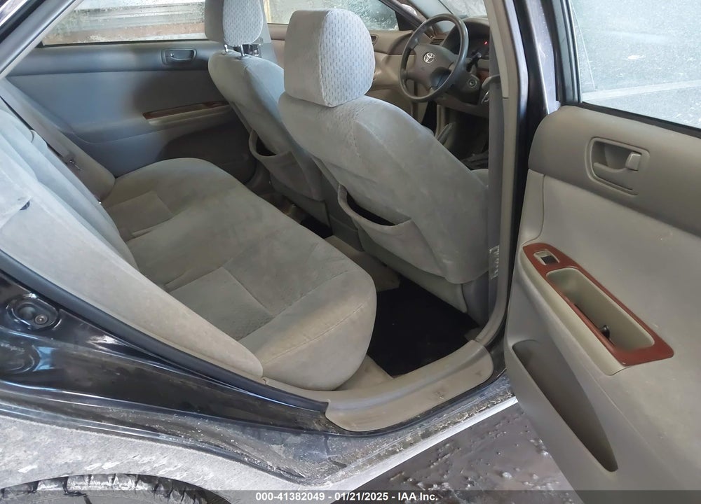 2004 TOYOTA CAMRY LE VIN: 4T1BE32KX4U337912
