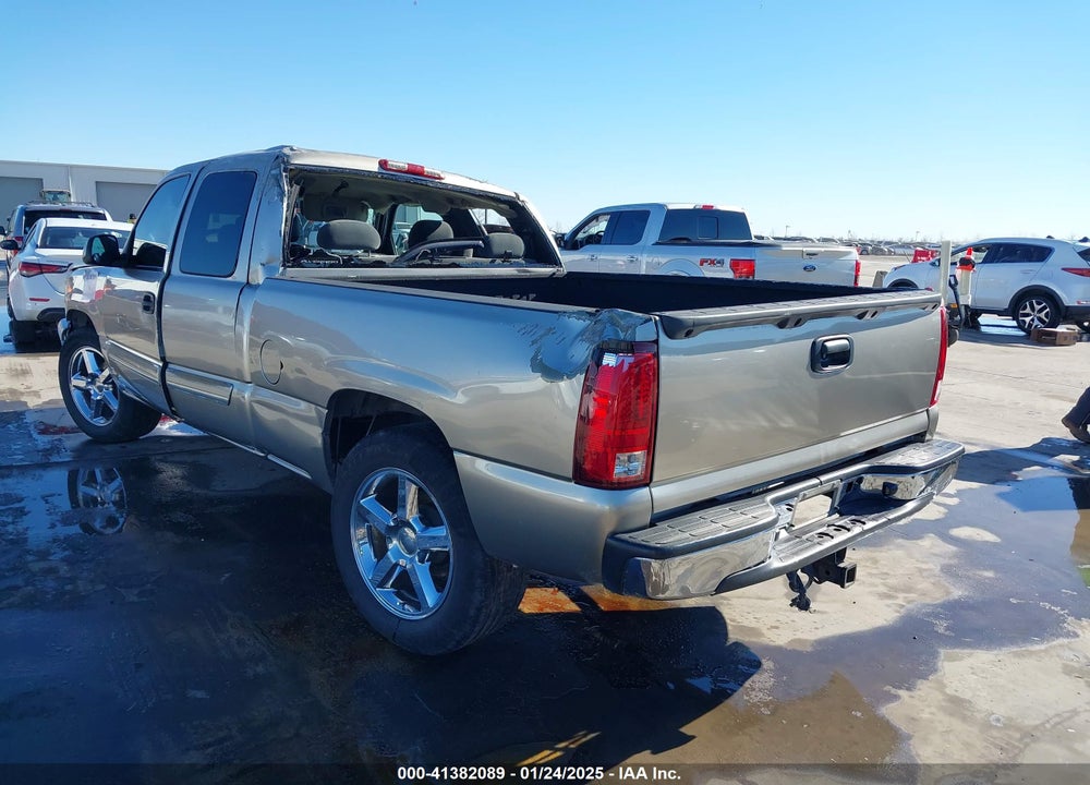 2003 CHEVROLET SILVERADO 1500 LS VIN: 2GCEC19V431136674