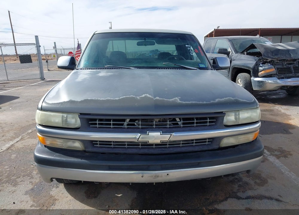 2000 CHEVROLET SILVERADO 1500 LS VIN: 2GCEC19T8Y1134321