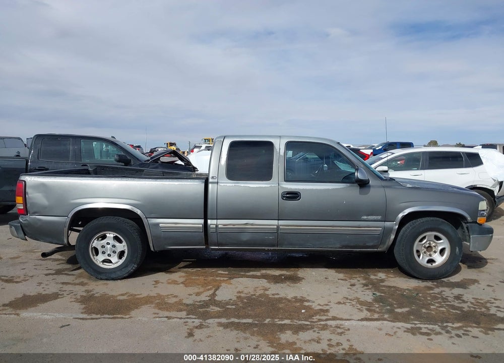 2000 CHEVROLET SILVERADO 1500 LS VIN: 2GCEC19T8Y1134321