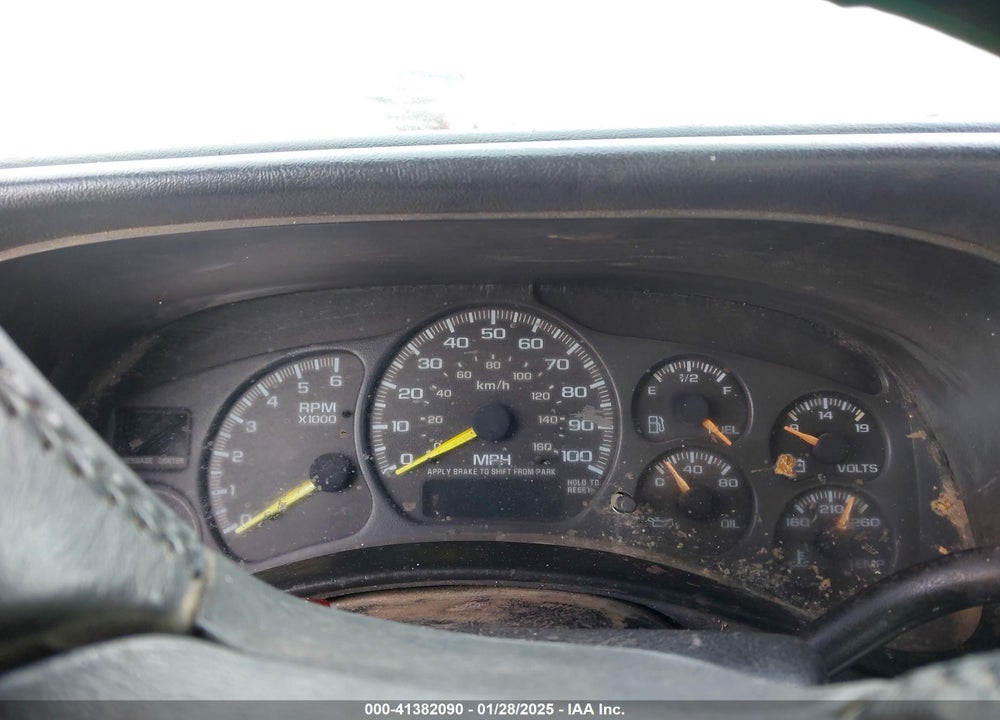 2000 CHEVROLET SILVERADO 1500 LS VIN: 2GCEC19T8Y1134321