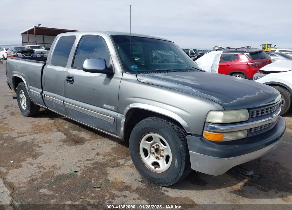 2000 CHEVROLET SILVERADO 1500 LS VIN: 2GCEC19T8Y1134321