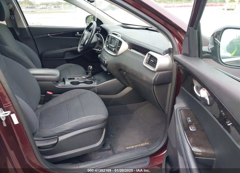 2016 KIA SORENTO 3.3L LX VIN: 5XYPGDA53GG162947