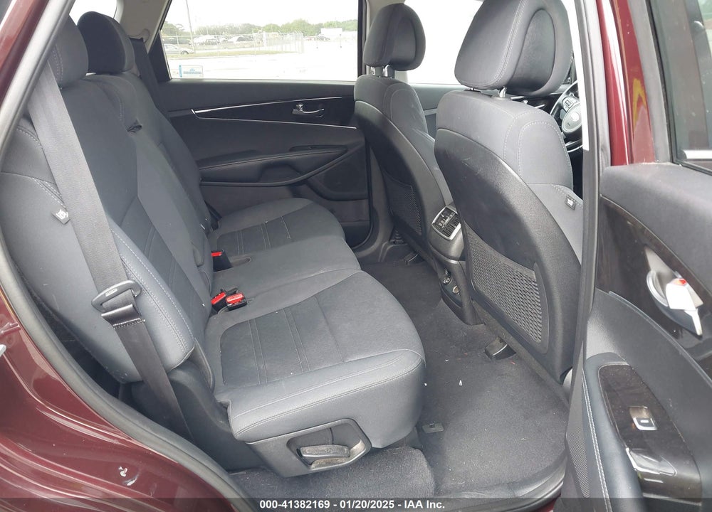 2016 KIA SORENTO 3.3L LX VIN: 5XYPGDA53GG162947