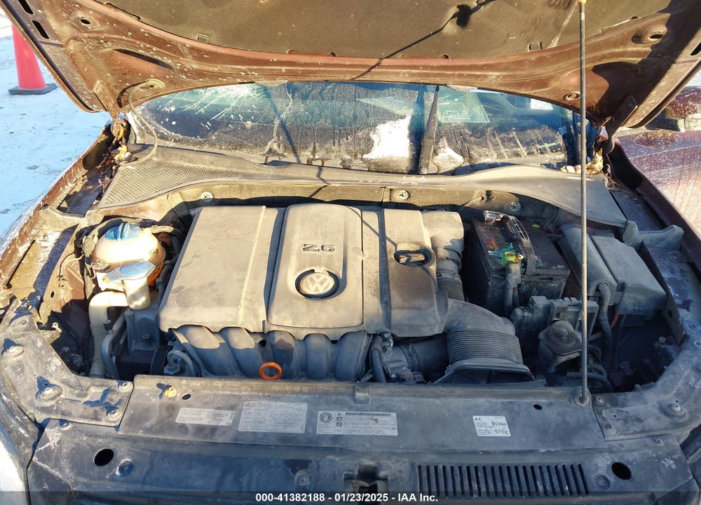 2013 VOLKSWAGEN PASSAT VIN: 1VWAP7A33DC048708