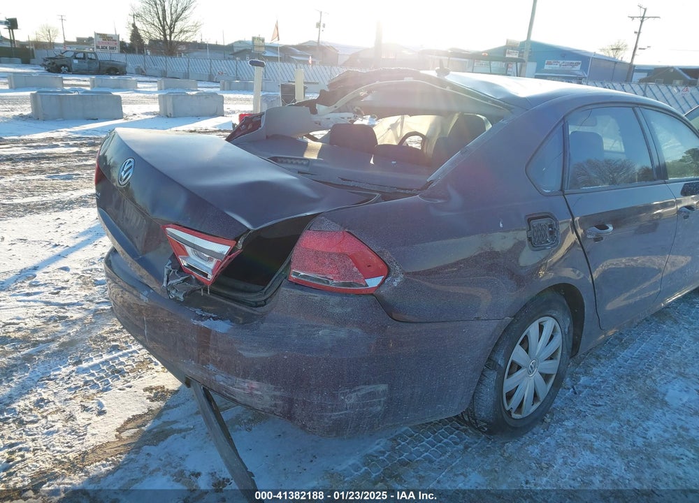 2013 VOLKSWAGEN PASSAT VIN: 1VWAP7A33DC048708