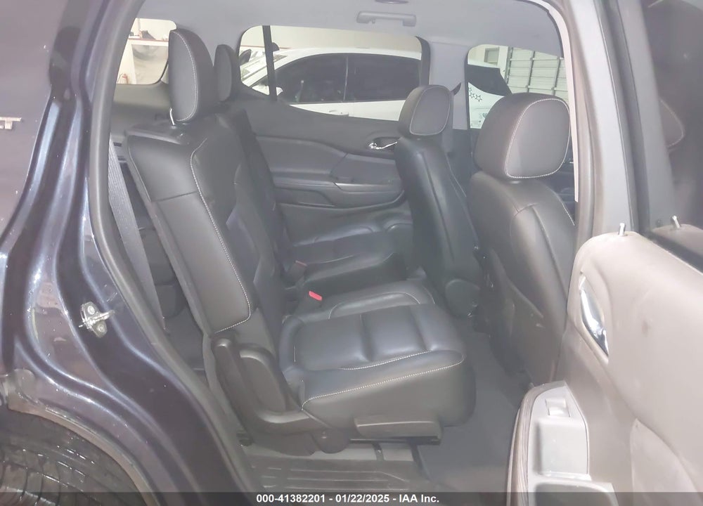 2019 GMC ACADIA SLT-1 VIN: 1GKKNMLA4KZ240239