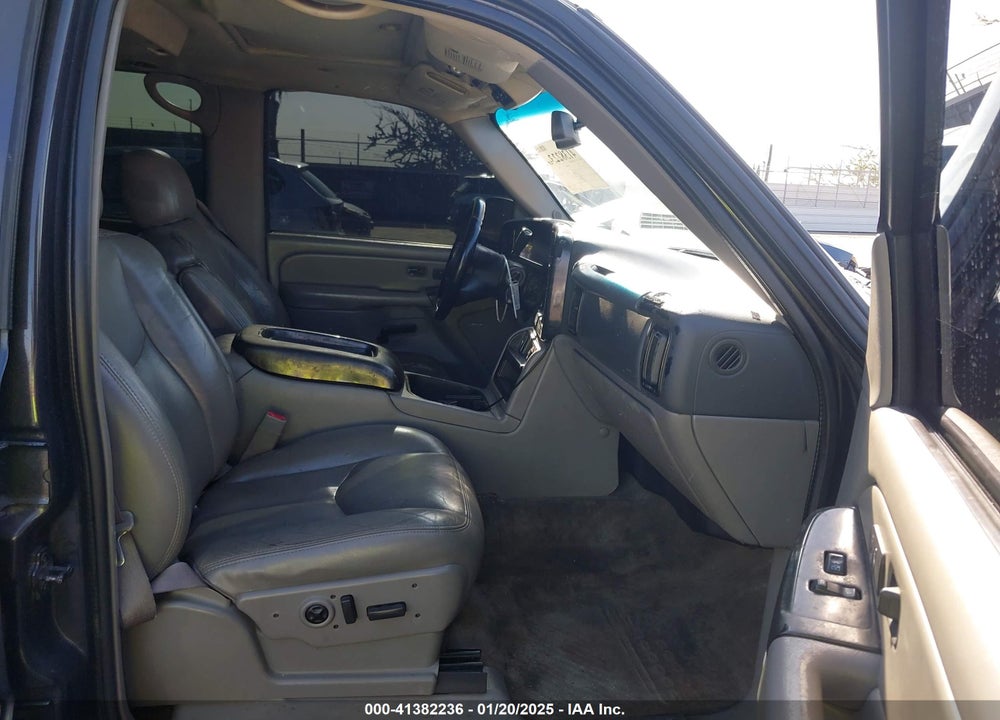 2004 GMC YUKON SLT VIN: 1GKEC13T54R321630