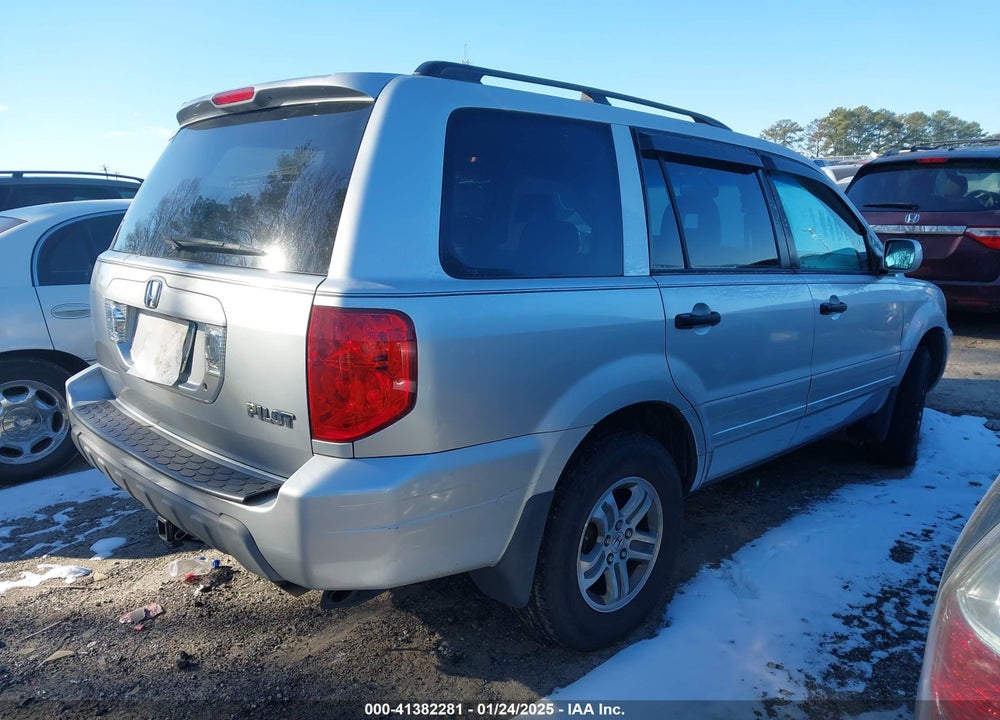 2005 HONDA PILOT EX VIN: 5FNYF18465B014623