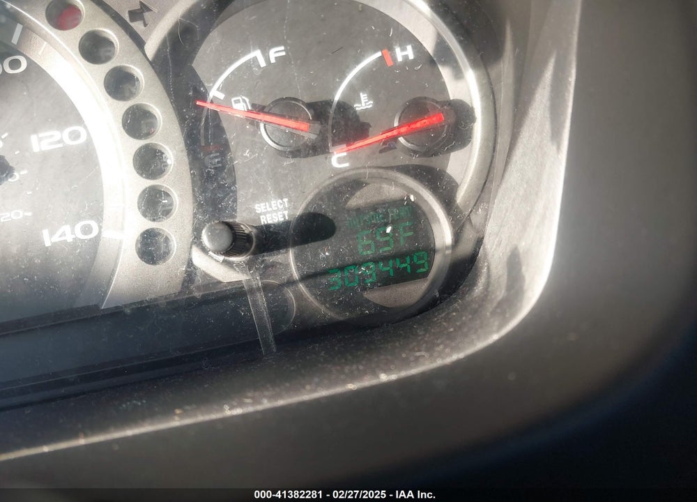 2005 HONDA PILOT EX VIN: 5FNYF18465B014623