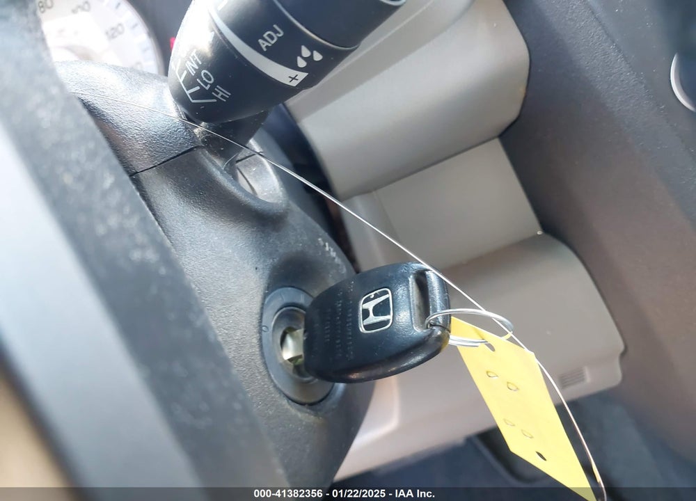 2015 HONDA PILOT EX VIN: 5FNYF4H43FB051664