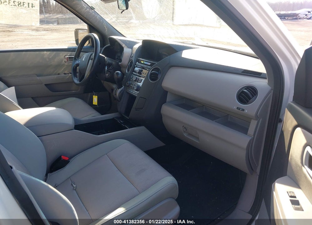 2015 HONDA PILOT EX VIN: 5FNYF4H43FB051664