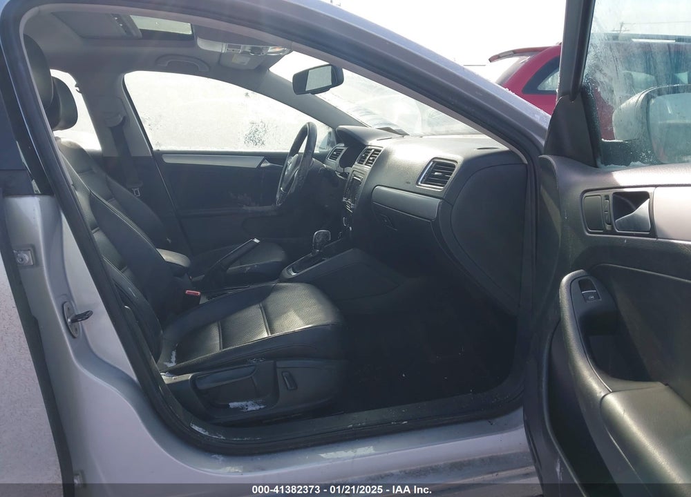 2014 VOLKSWAGON JETTA VIN: 3VWD17AJ8EM315113