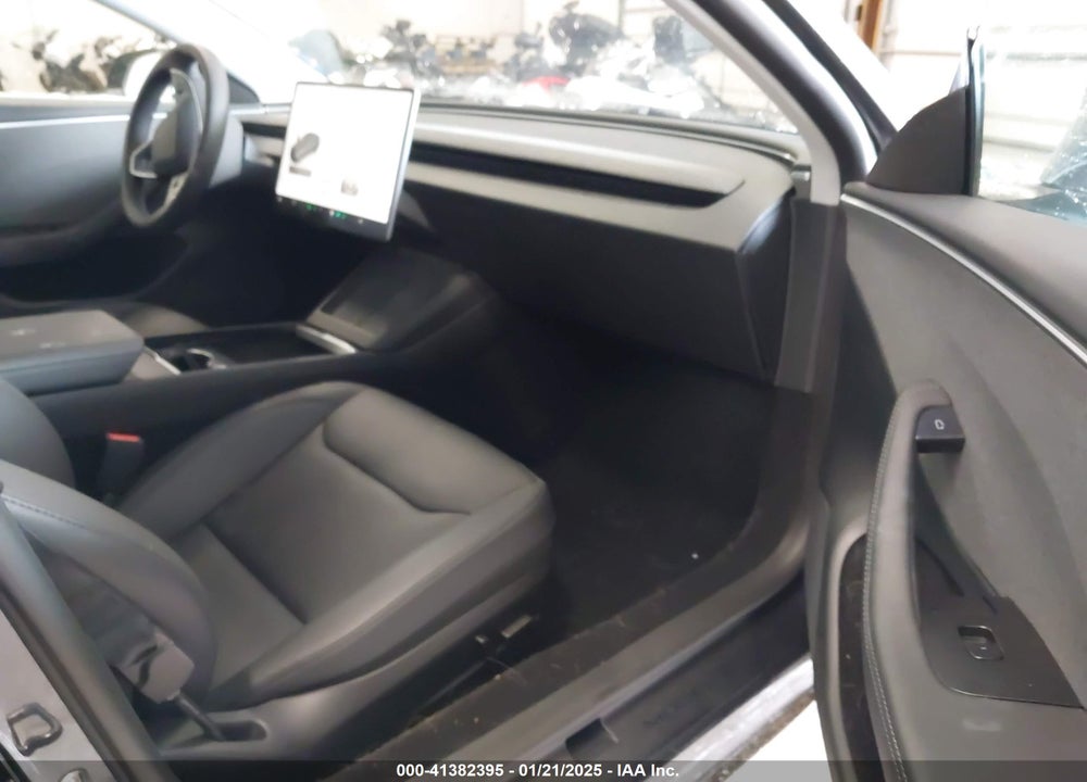 2024 TESLA MODEL 3 LONG RANGE DUAL MOTOR ALL-WHEEL DRIVE/REAR-WHEEL DRIVE VIN: 5YJ3E1EA5RF826010