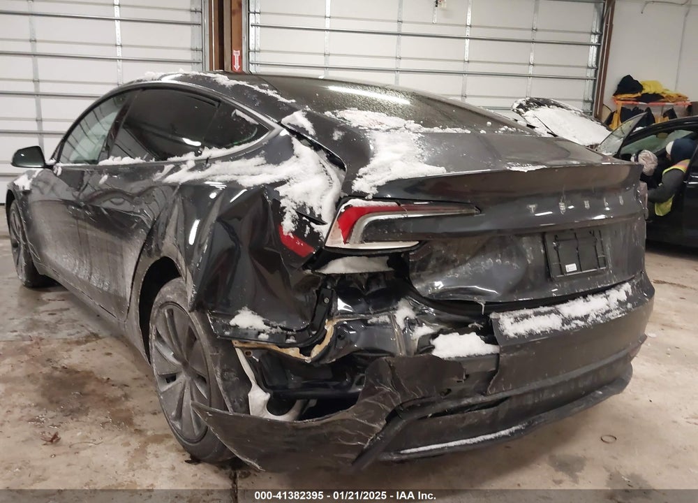 2024 TESLA MODEL 3 LONG RANGE DUAL MOTOR ALL-WHEEL DRIVE/REAR-WHEEL DRIVE VIN: 5YJ3E1EA5RF826010