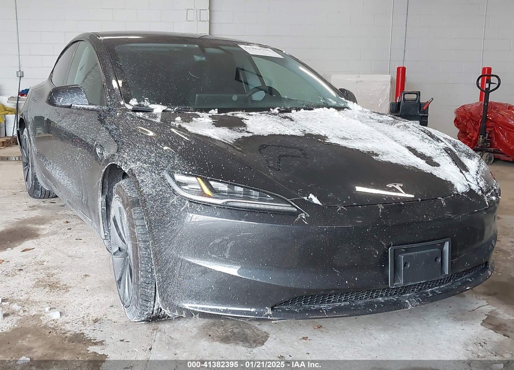 2024 TESLA MODEL 3 LONG RANGE DUAL MOTOR ALL-WHEEL DRIVE/REAR-WHEEL DRIVE VIN: 5YJ3E1EA5RF826010