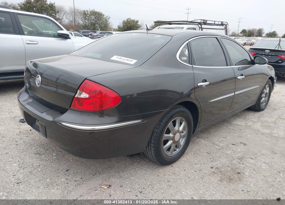 2008 BUICK LACROSSE VIN: 2G4WD582781176461
