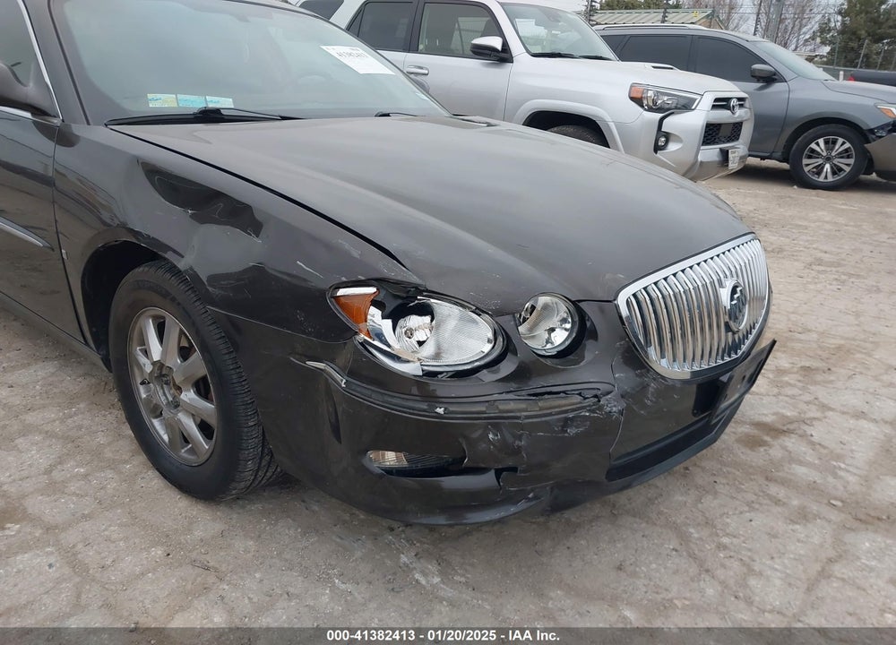 2008 BUICK LACROSSE VIN: 2G4WD582781176461
