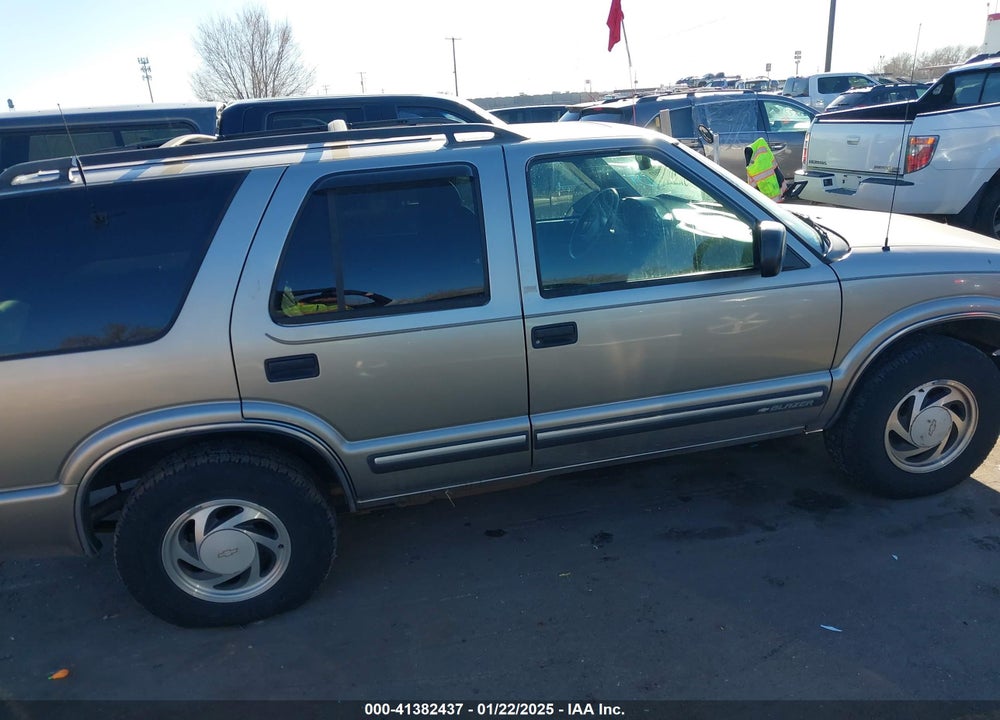 2001 CHEVROLET BLAZER LT VIN: 1GNDT13WX12195102