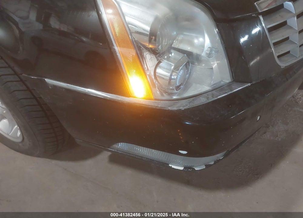 2006 CADILLAC DTS VIN: 1G6KD57Y86U180046