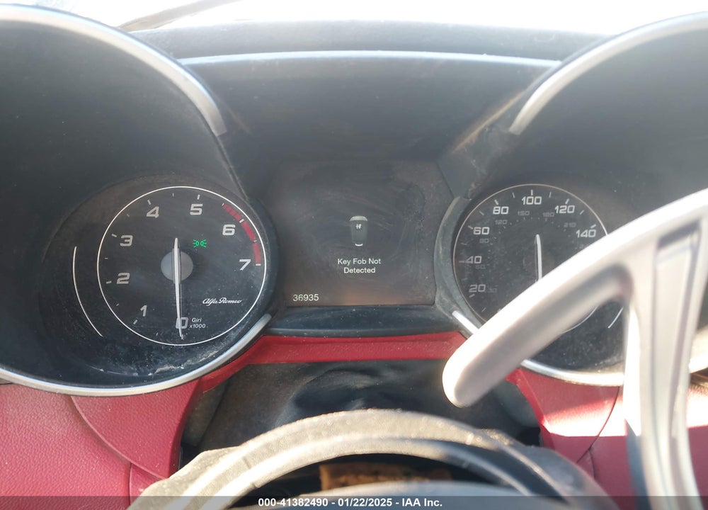 2017 ALFA ROMEO GIULIA VIN: ZARFAEDN3H7532376