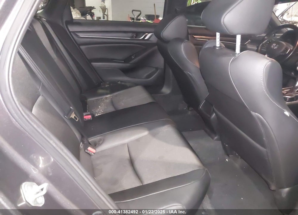 2019 HONDA ACCORD VIN: 1HGCV1F33KA125577