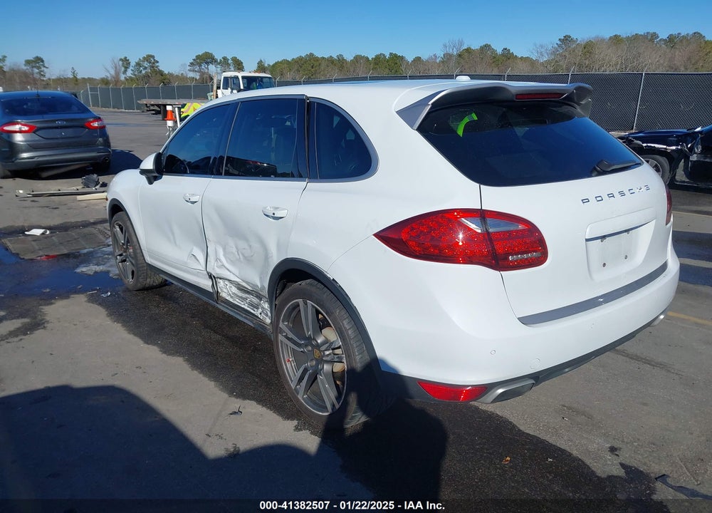 2014 PORSCHE CAYENNE PLATINUM EDITION VIN: WP1AA2A29ELA96437