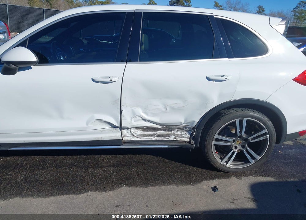 2014 PORSCHE CAYENNE PLATINUM EDITION VIN: WP1AA2A29ELA96437
