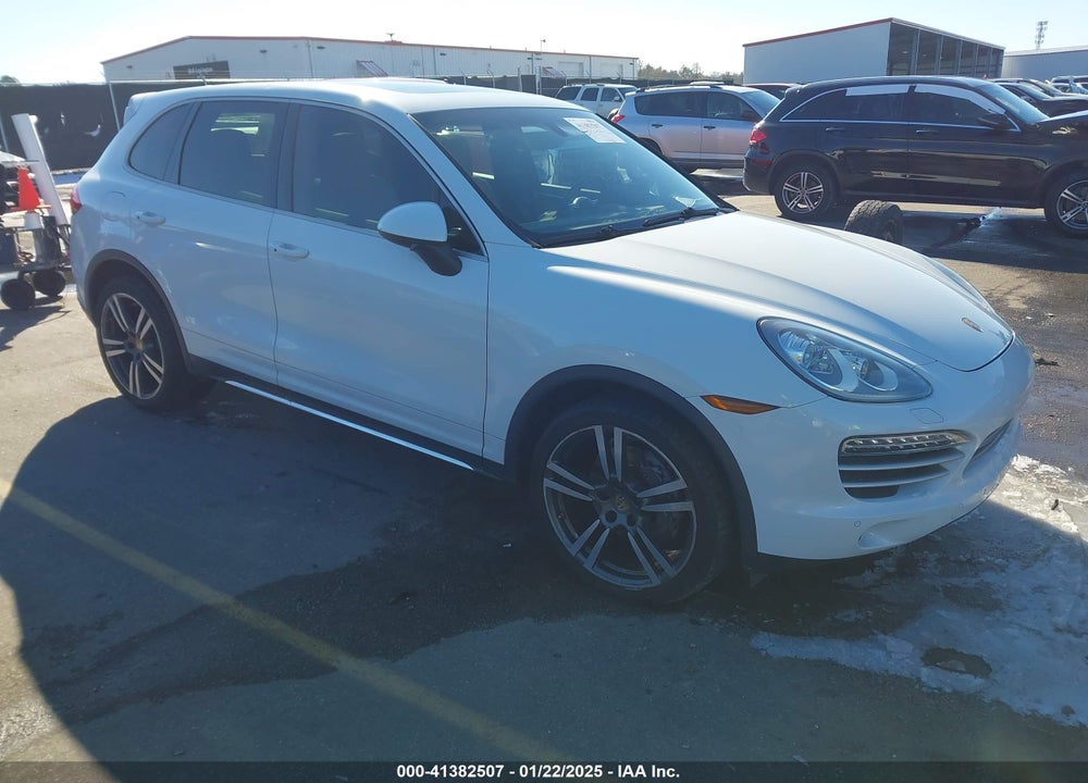 2014 PORSCHE CAYENNE PLATINUM EDITION VIN: WP1AA2A29ELA96437
