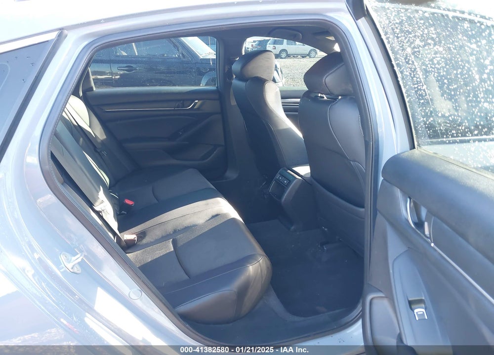 2022 HONDA ACCORD VIN: 1HGCV1F31NA106367