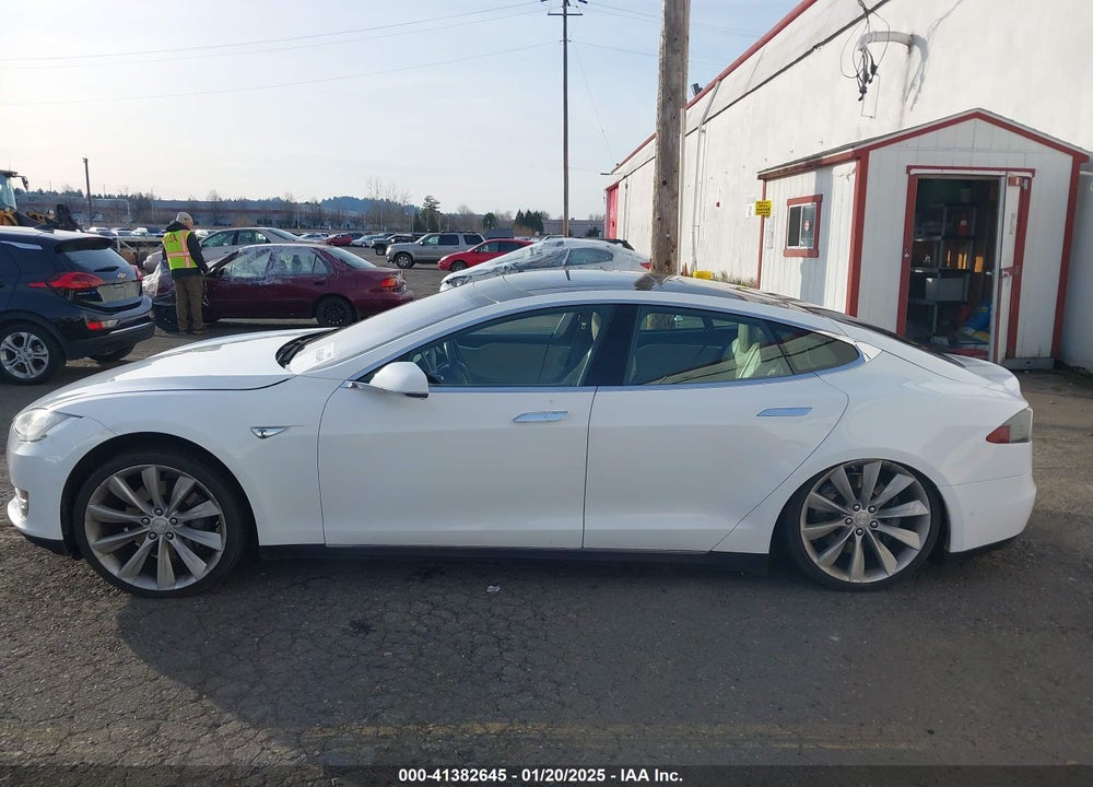 2014 TESLA MODEL S VIN: 5YJSA1H1XEFP62494