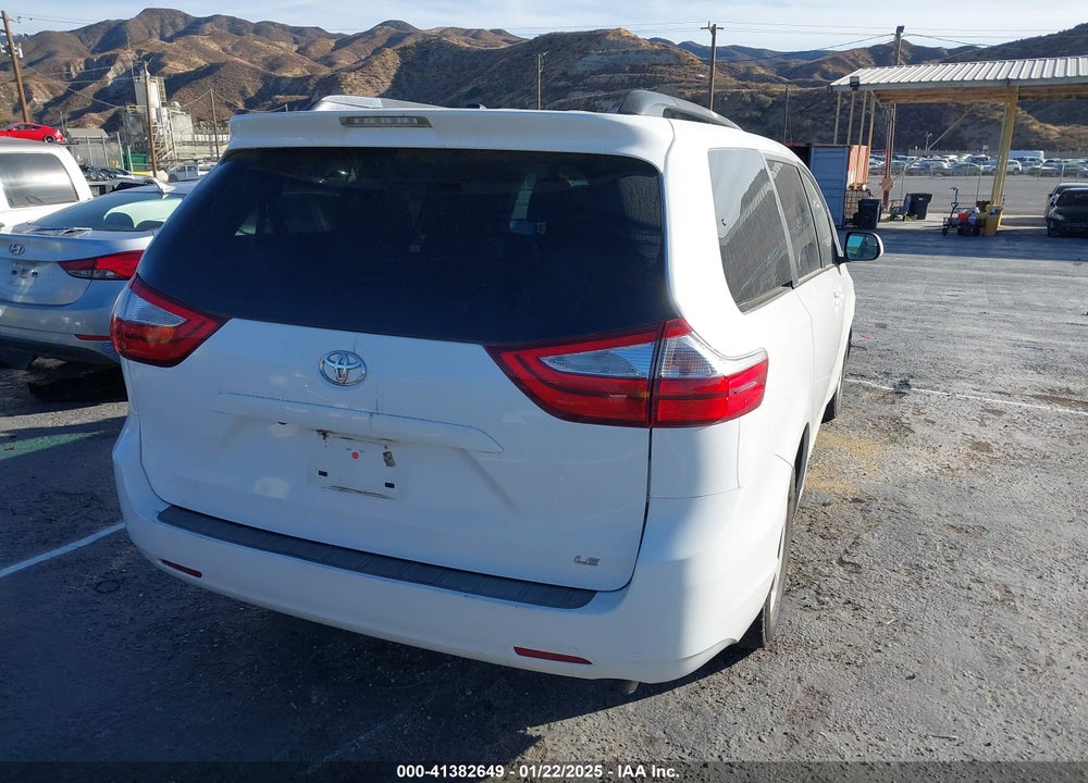 2015 TOYOTA SIENNA LE 8 PASSENGER VIN: 5TDKK3DC0FS541189