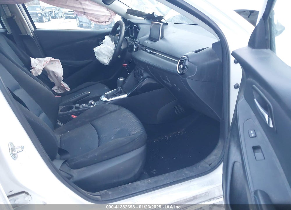 2017 TOYOTA YARIS IA VIN: 3MYDLBYV1HY176739