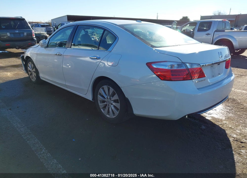 2015 HONDA ACCORD VIN: 1HGCR2F84FA175478