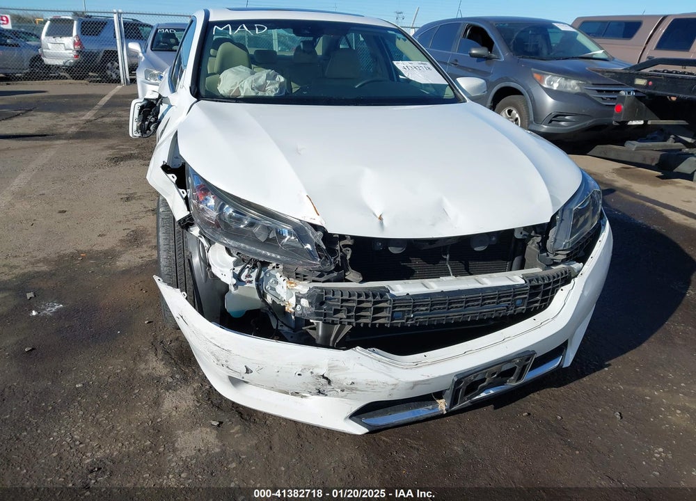 2015 HONDA ACCORD VIN: 1HGCR2F84FA175478