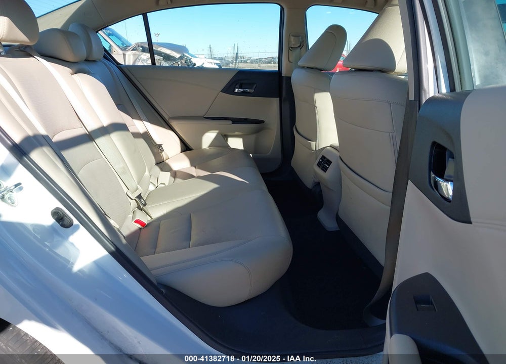 2015 HONDA ACCORD VIN: 1HGCR2F84FA175478