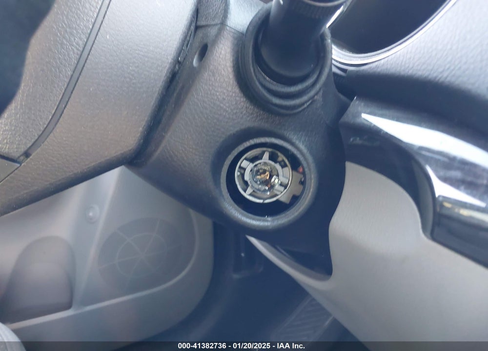 2012 KIA SORENTO LX VIN: 5XYKT3A10CG284303
