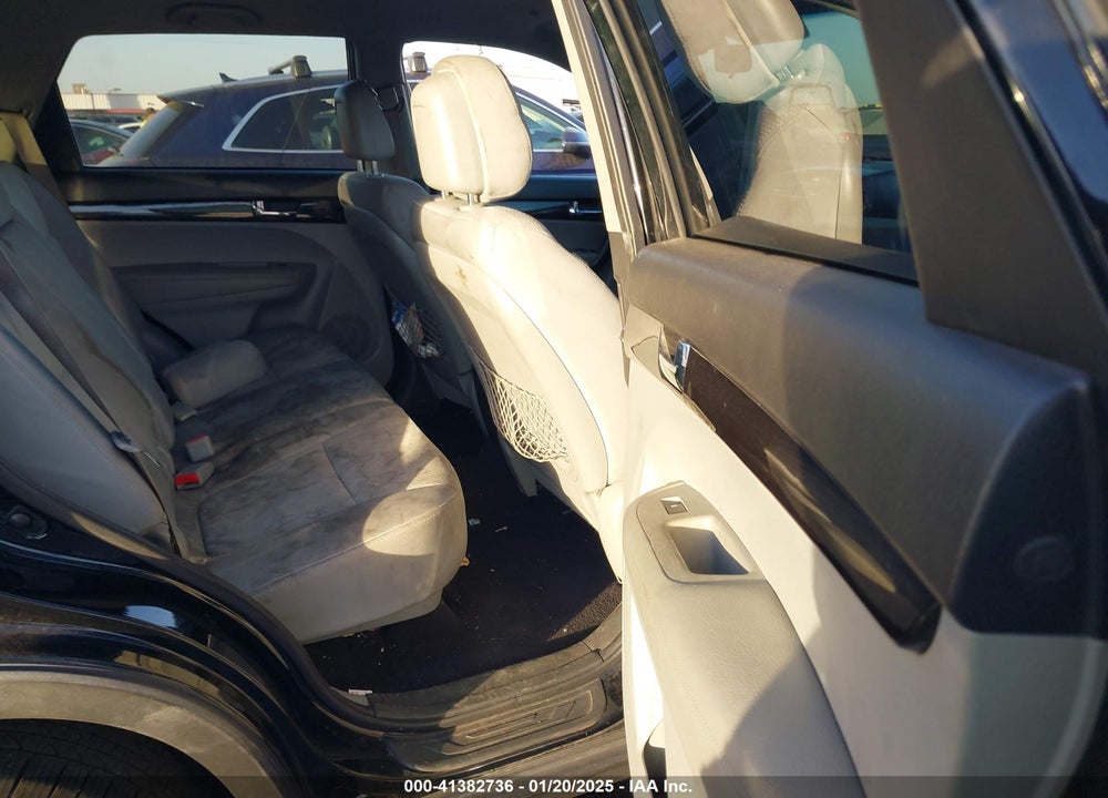 2012 KIA SORENTO LX VIN: 5XYKT3A10CG284303