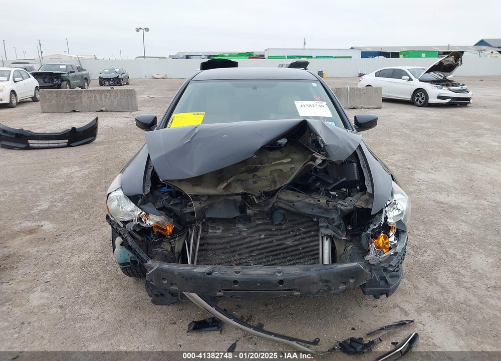 2011 HONDA ACCORD VIN: 1HGCP2F62BA131767