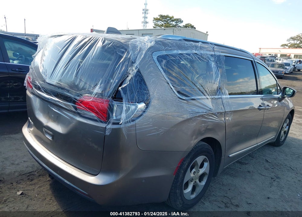 2017 CHRYSLER PACIFICA VIN: 2C4RC1EG8HR653560