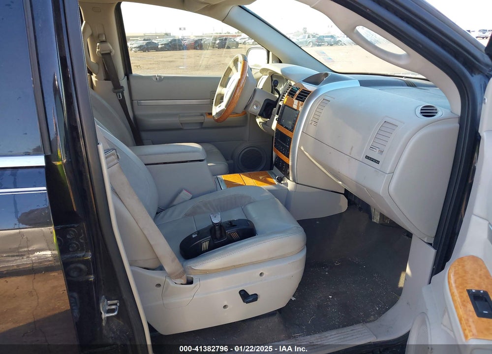 2008 CHRYSLER ASPEN LIMITED VIN: 1A8HX58248F138630