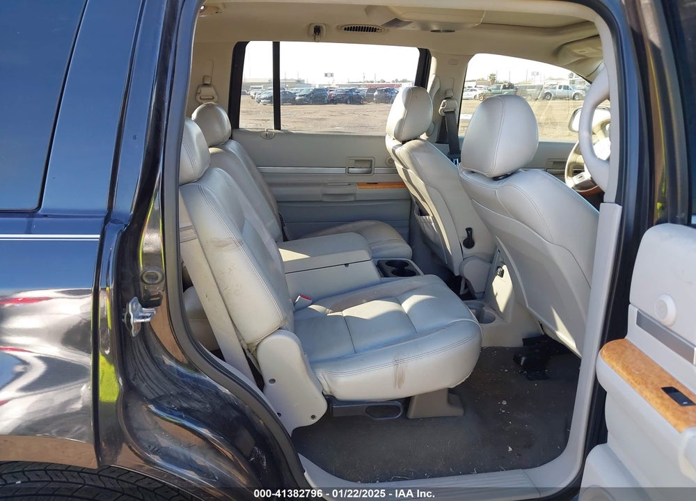 2008 CHRYSLER ASPEN LIMITED VIN: 1A8HX58248F138630