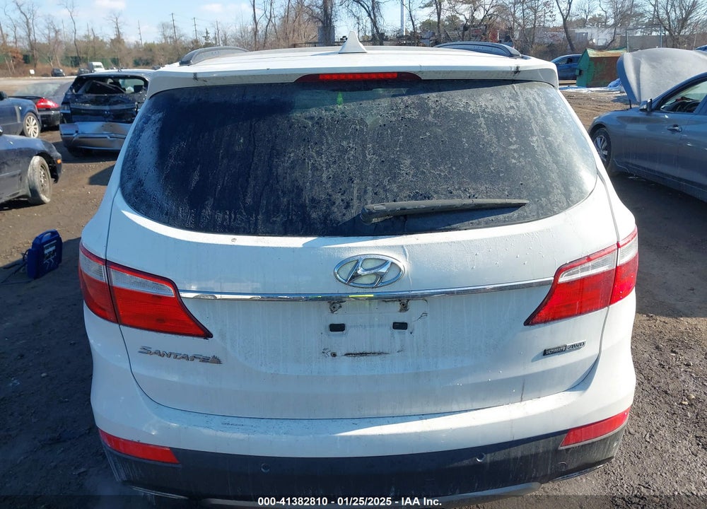 2016 HYUNDAI SANTA FE VIN: KM8SRDHF2GU145084