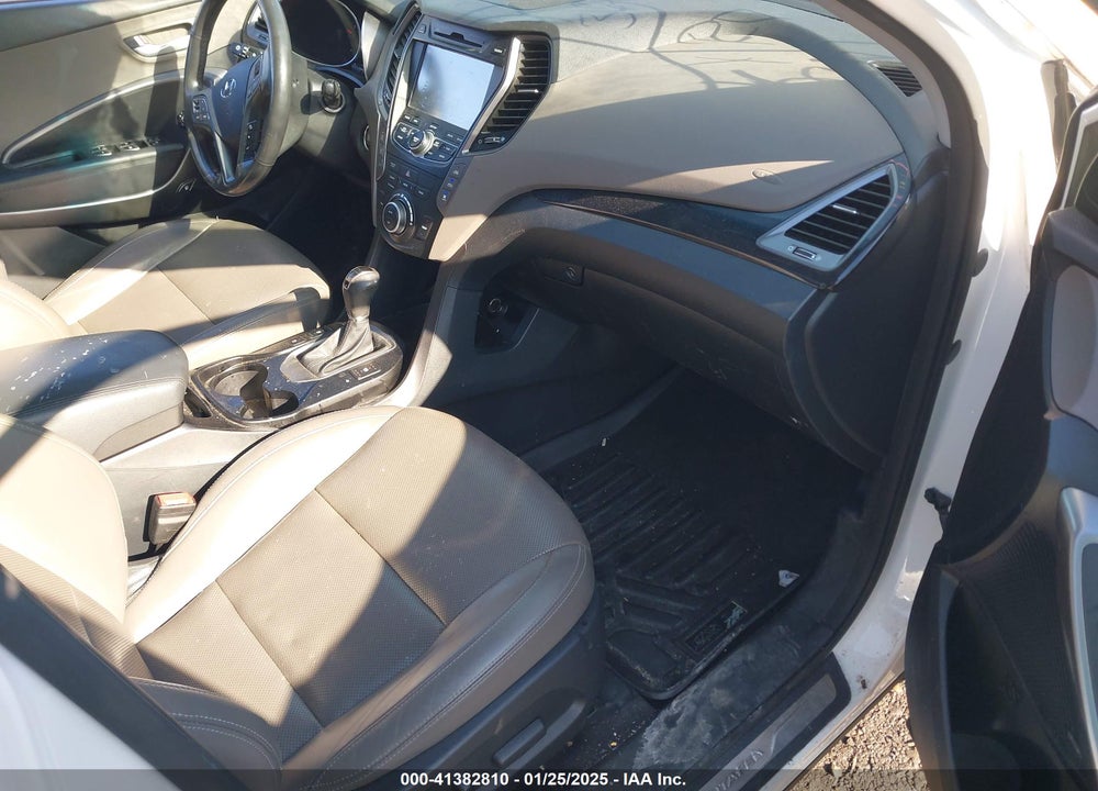 2016 HYUNDAI SANTA FE VIN: KM8SRDHF2GU145084