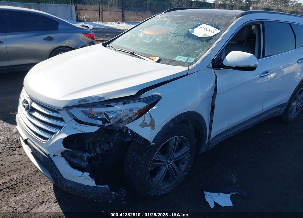 2016 HYUNDAI SANTA FE VIN: KM8SRDHF2GU145084
