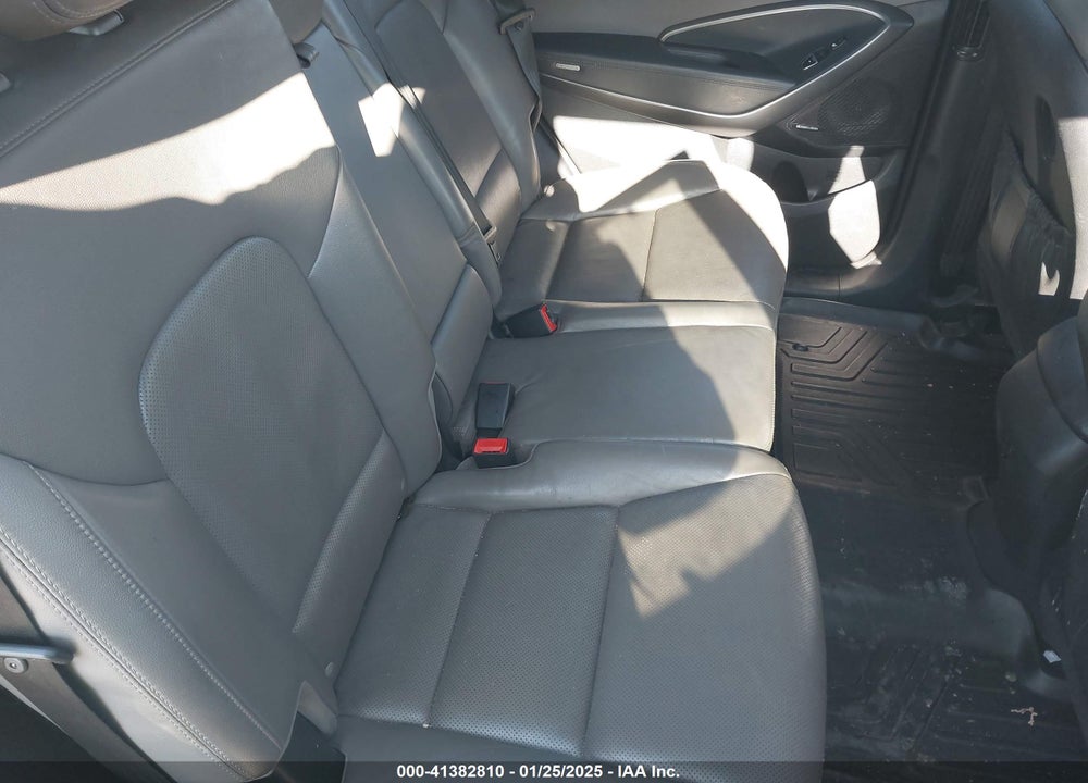 2016 HYUNDAI SANTA FE VIN: KM8SRDHF2GU145084
